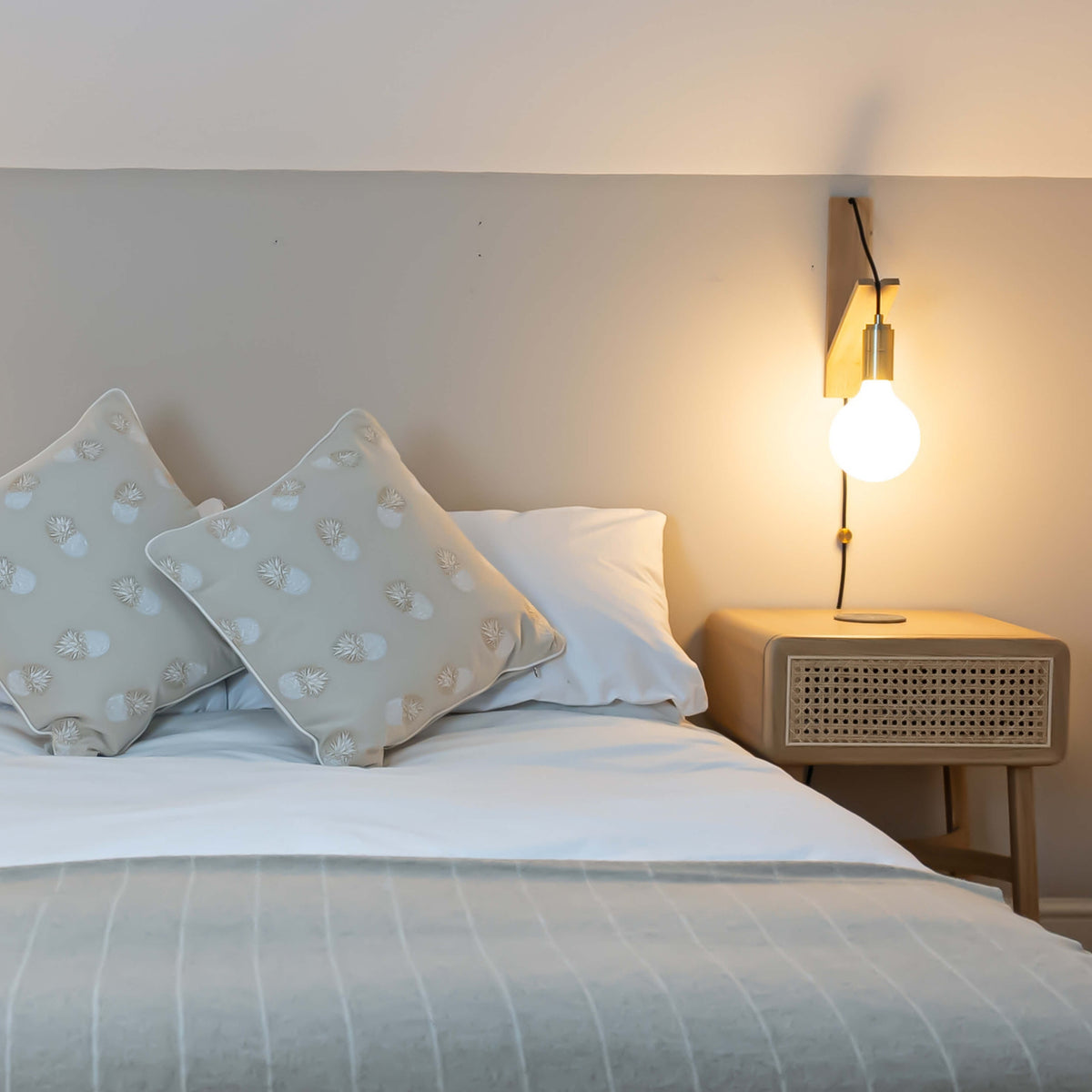 Pendant Lights for your Bedroom | Bedside Pendant Lights – Ambientsy