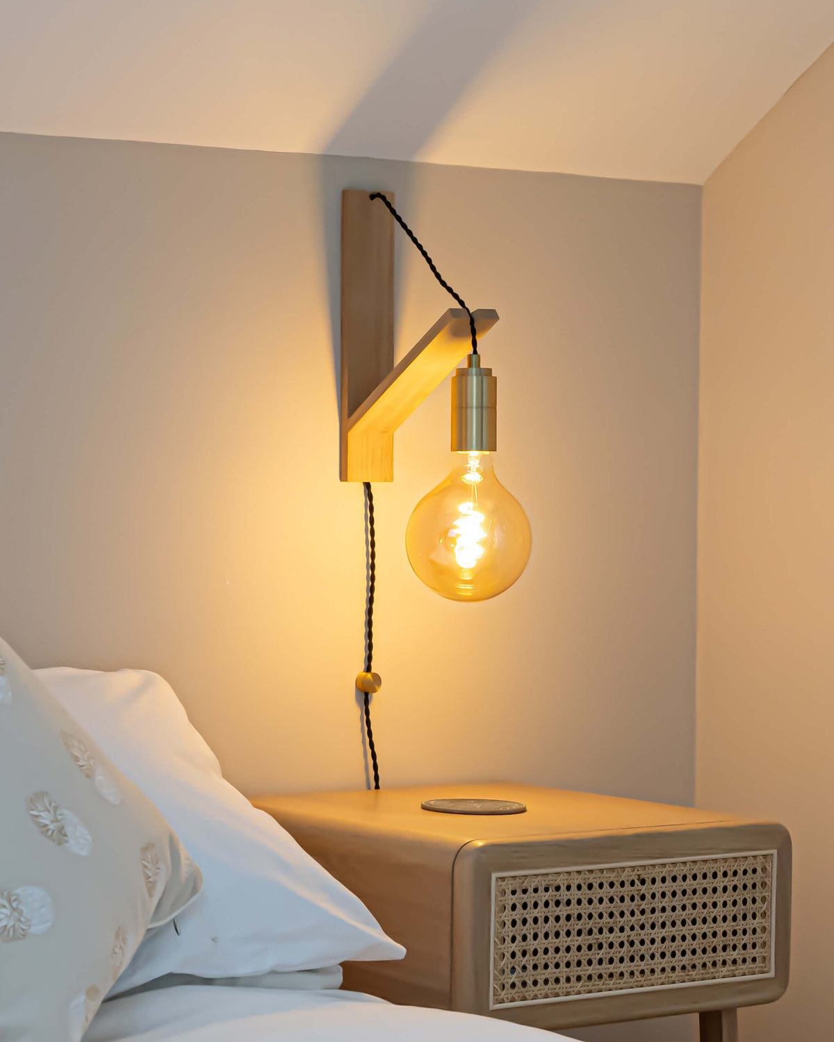 Plug-in Wall lights - Ambientsy