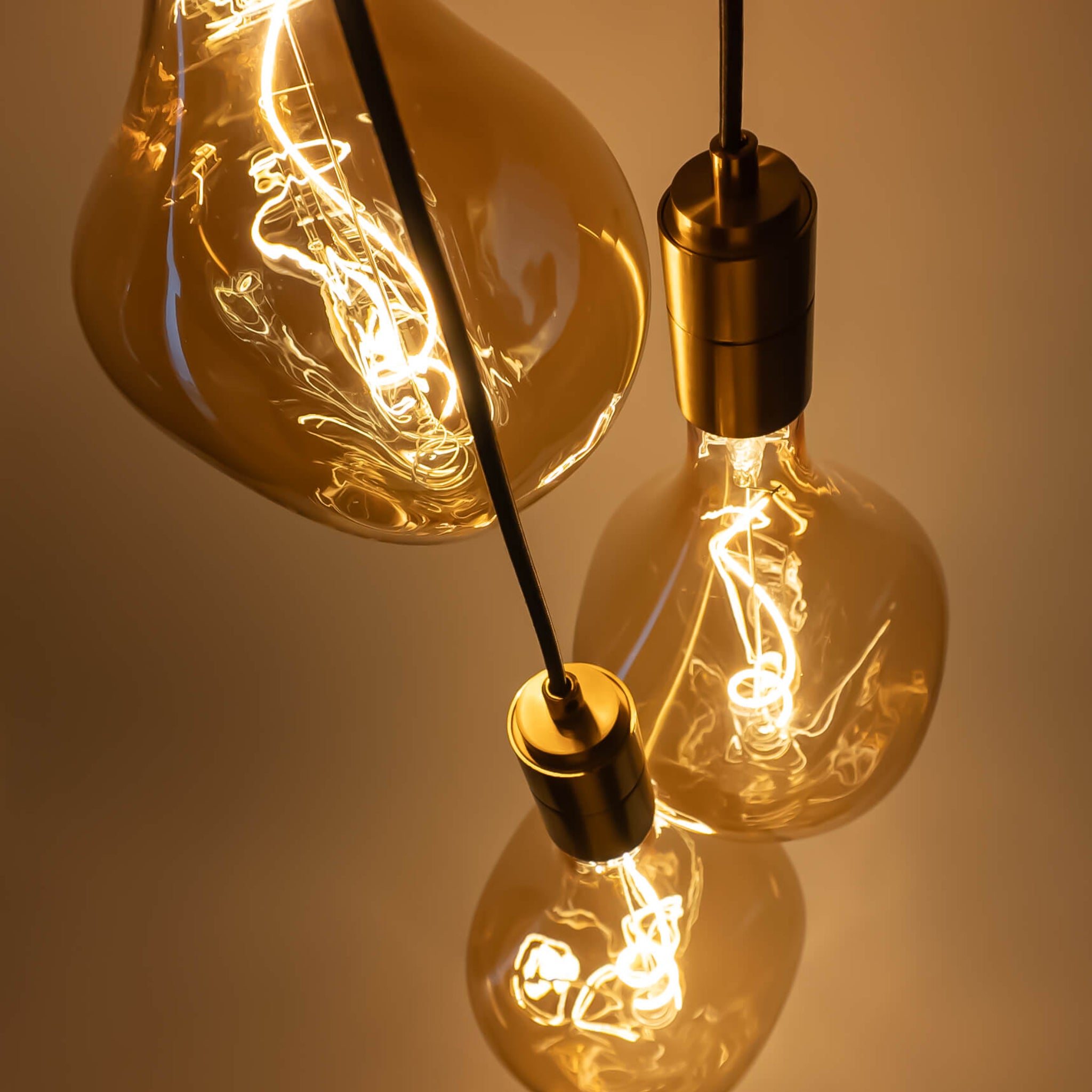 brass cluster pendant lights with céleste bulb