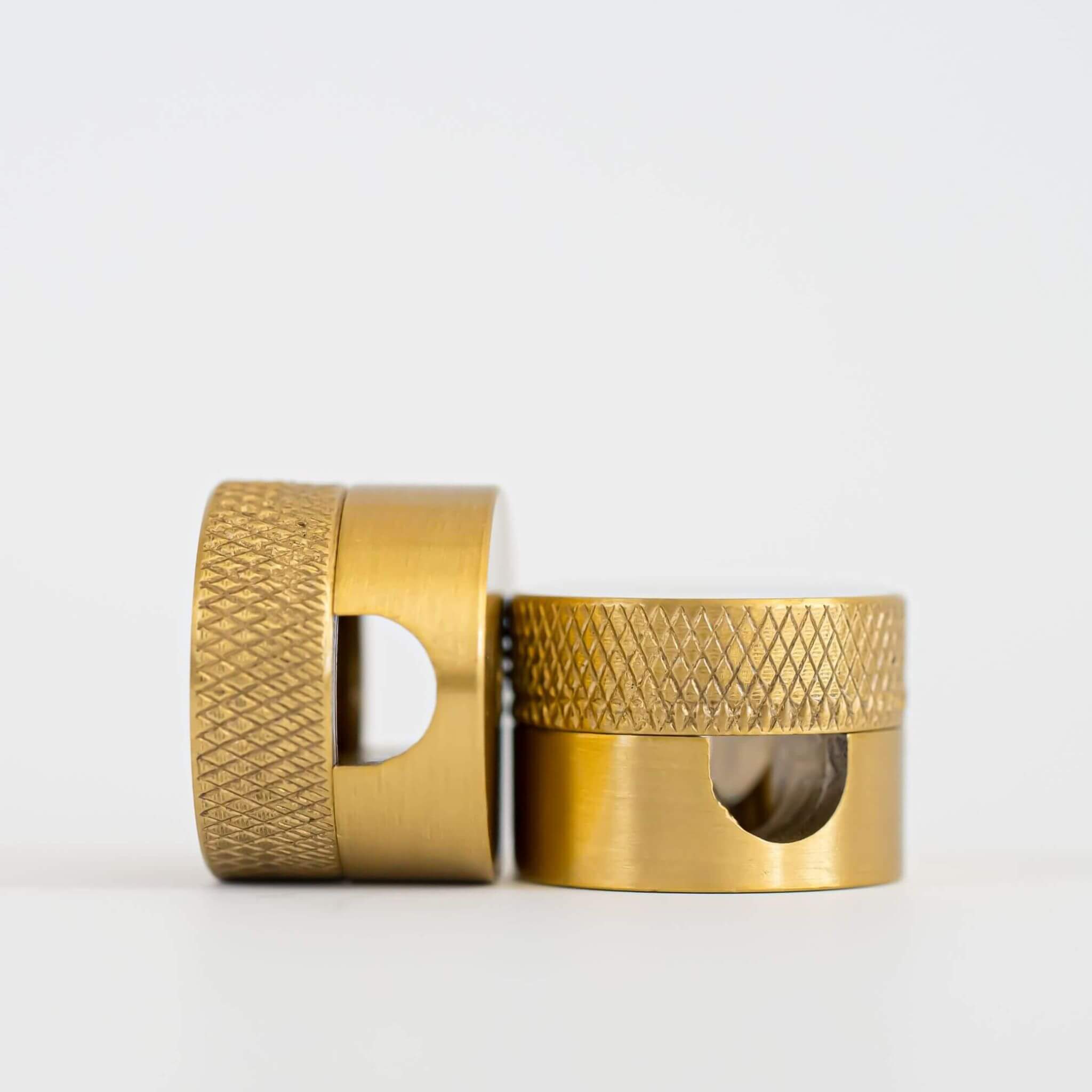brass pendant cable clamp detail