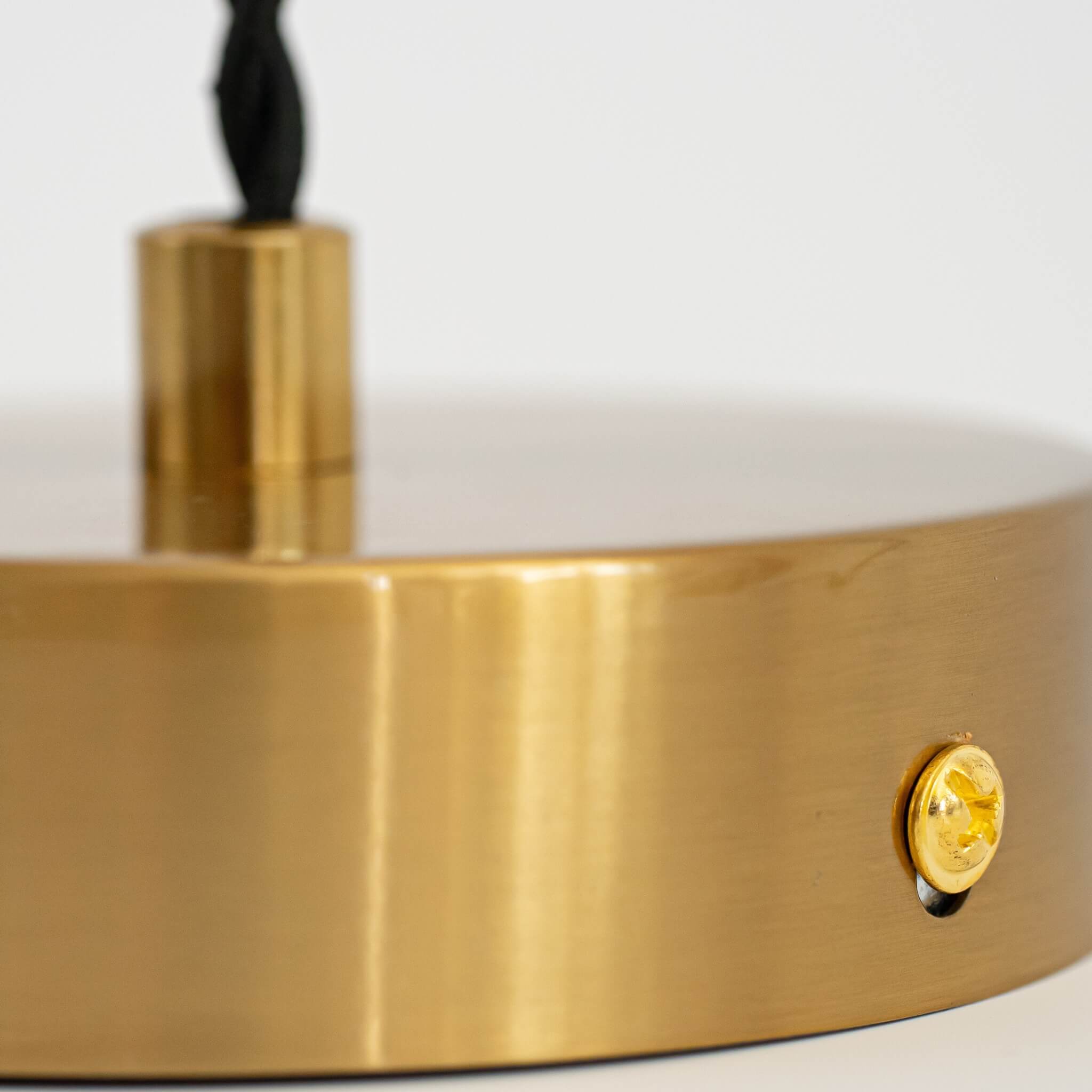 brass pendant ceiling rose with twisted cable detail