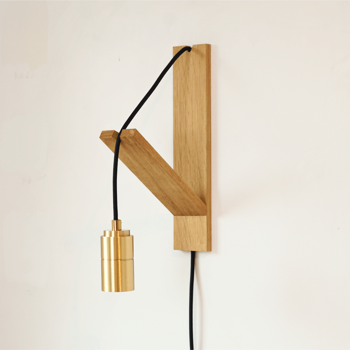 plug in brass wall light with straight cable